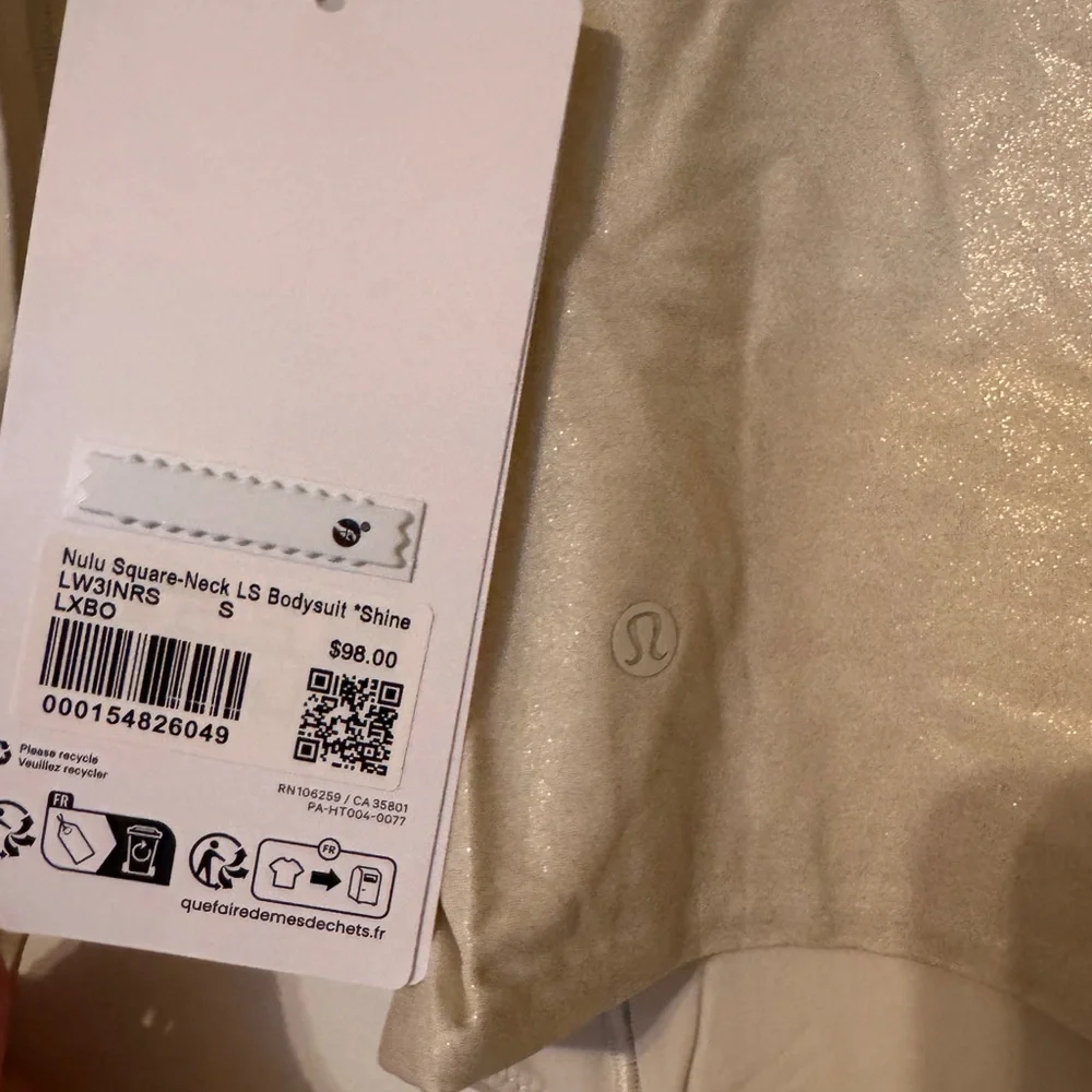 Wundermost Ultra-Soft Nulu Square-Neck Long-Sleeve Bodysuit
Shine Size S - Picture 2 of 9